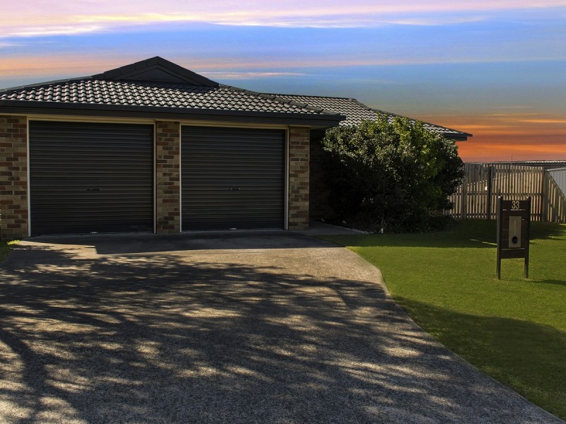 33 Crestridge Crescent, Oxenford QLD 4210