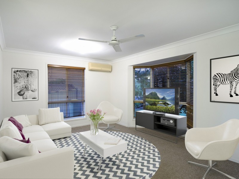 33 Crestridge Crescent, Oxenford QLD 4210