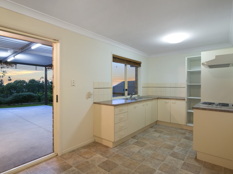 33 Crestridge Crescent, Oxenford QLD 4210