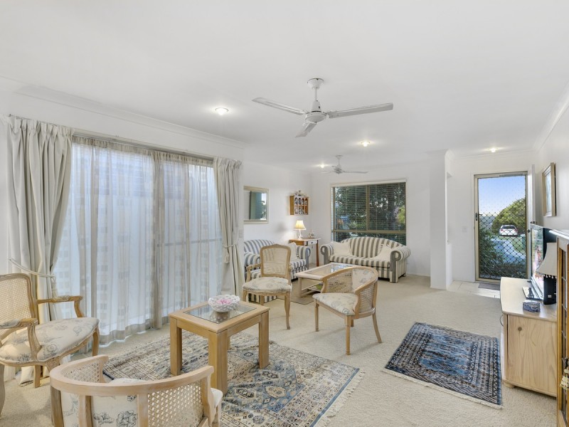 26 Molokai Crescent, Pacific Pines QLD 4211