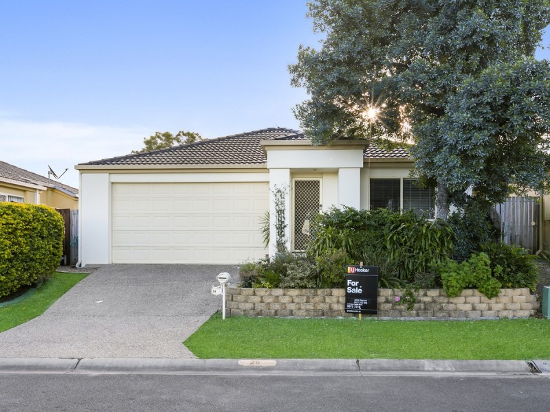 26 Molokai Crescent, Pacific Pines QLD 4211