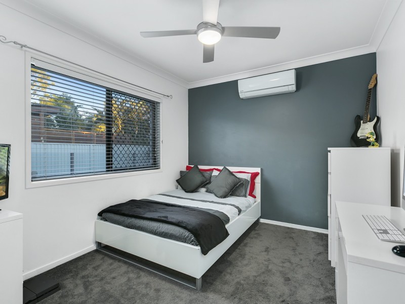 17 The Close, Helensvale QLD 4212