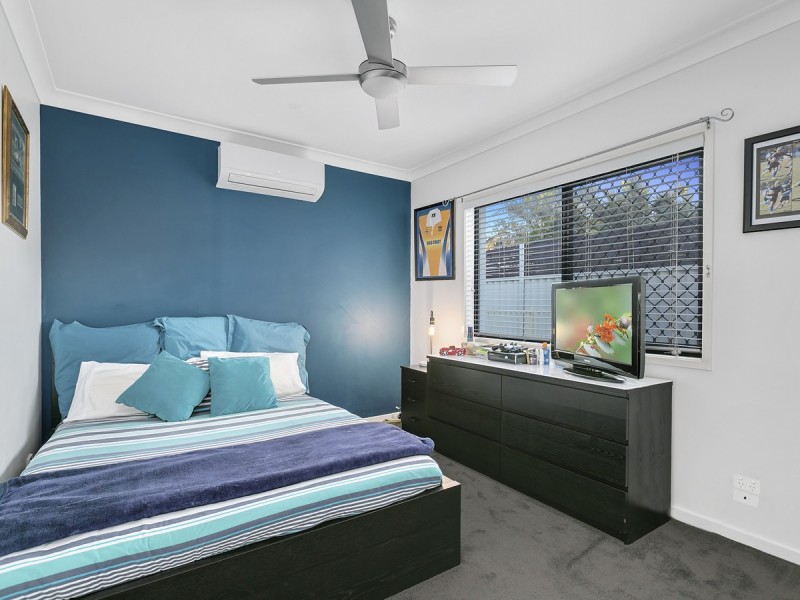 17 The Close, Helensvale QLD 4212