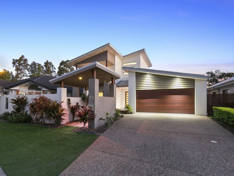 17 The Close, Helensvale QLD 4212