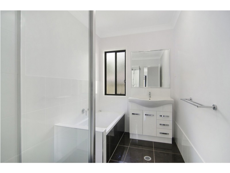 18 Angahook Crescent, Upper Coomera QLD 4209