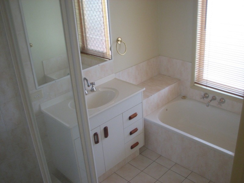 110 Pacific Pines Boulevard, Pacific Pines QLD 4211