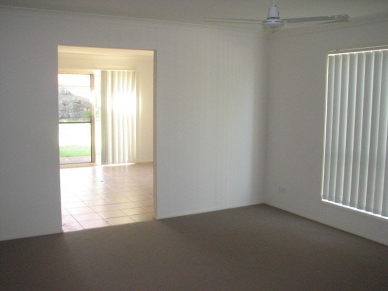 30 Molokai Crescent, Pacific Pines QLD 4211