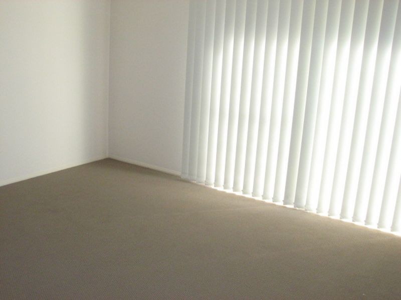 30 Molokai Crescent, Pacific Pines QLD 4211