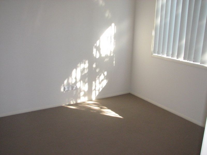 30 Molokai Crescent, Pacific Pines QLD 4211