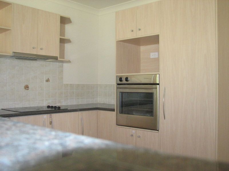 30 Molokai Crescent, Pacific Pines QLD 4211