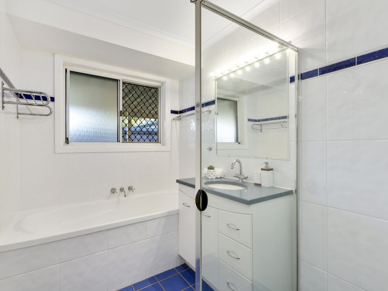 11 Studio Drive, Oxenford QLD 4210