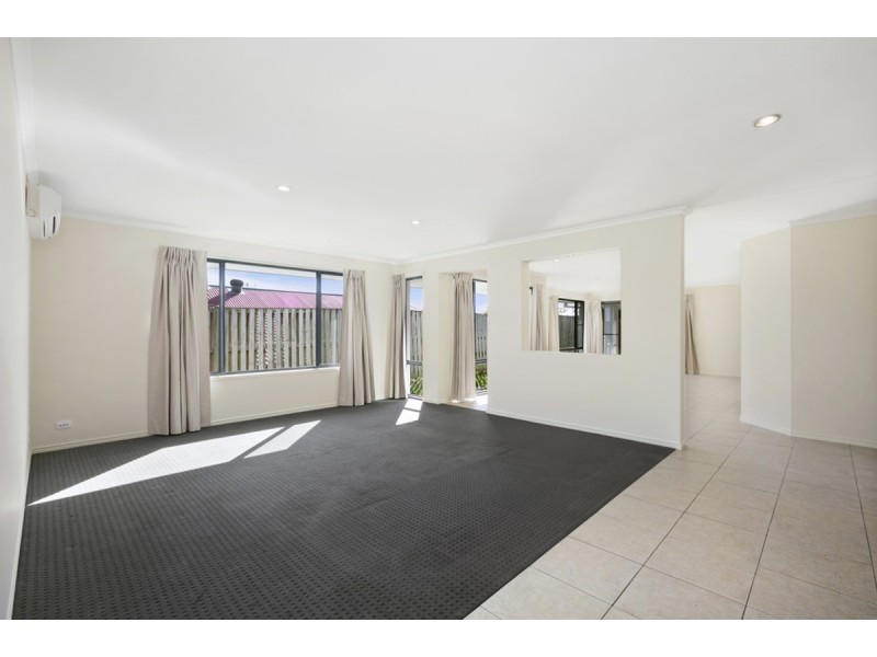 26 Gerard Street, Pacific Pines QLD 4211