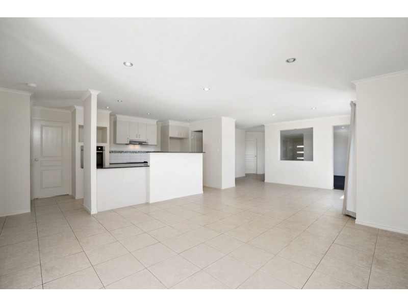 26 Gerard Street, Pacific Pines QLD 4211