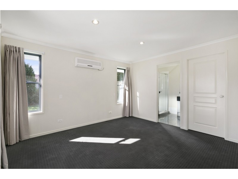26 Gerard Street, Pacific Pines QLD 4211