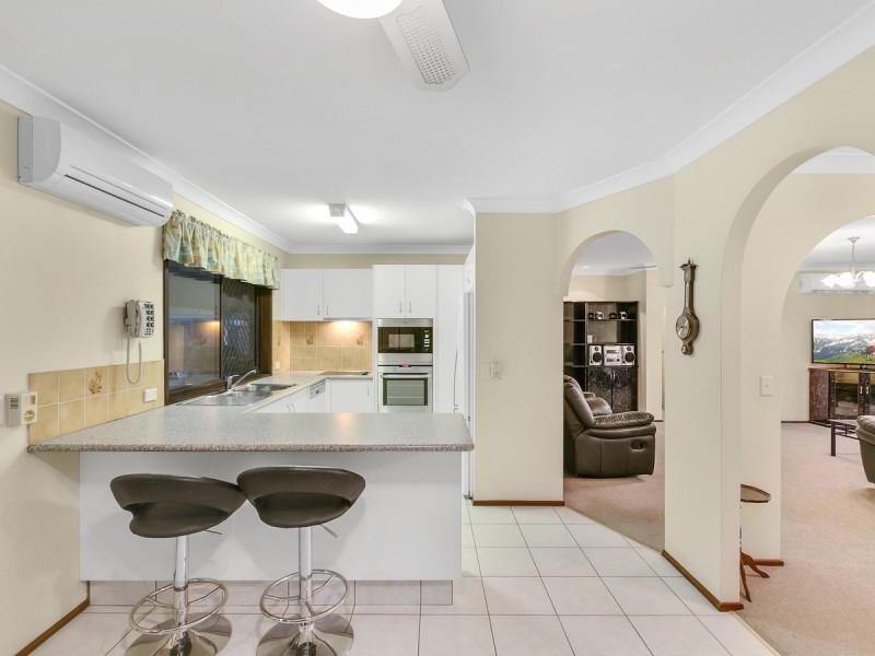 13 California Drive, Oxenford QLD 4210