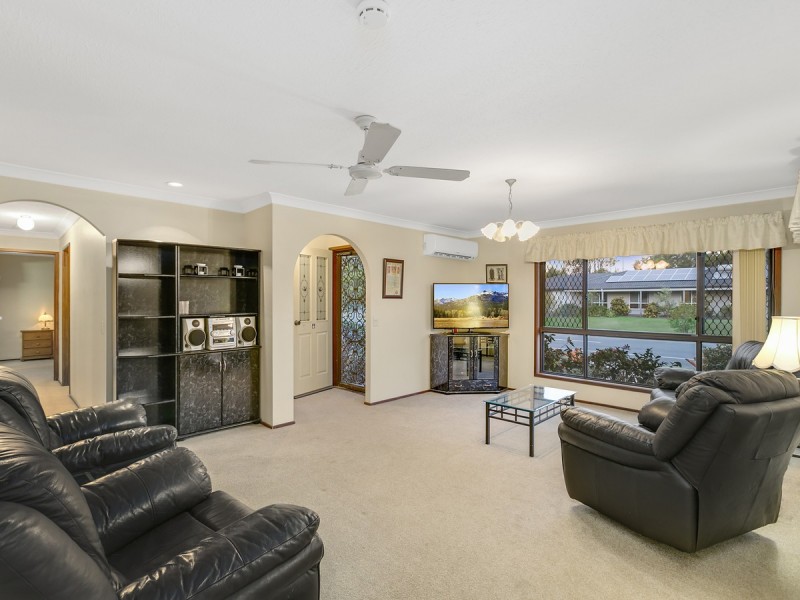 13 California Drive, Oxenford QLD 4210