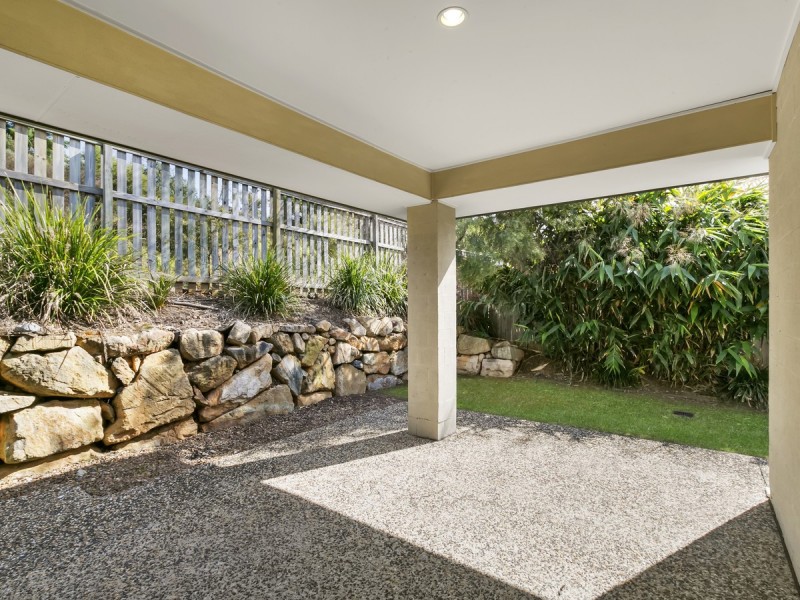 1/25 Hadrian Crescent, Pacific Pines QLD 4211