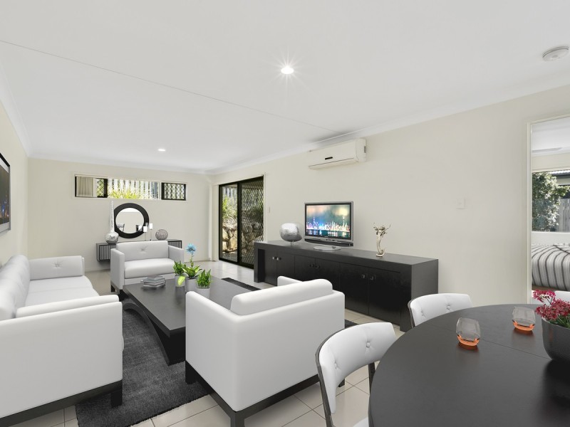1/25 Hadrian Crescent, Pacific Pines QLD 4211
