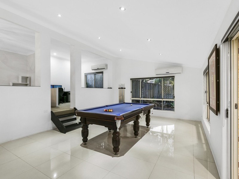 18 Bonin Close, Pacific Pines QLD 4211