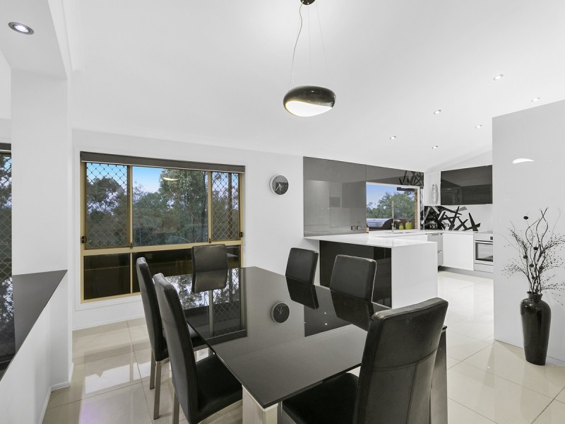 18 Bonin Close, Pacific Pines QLD 4211