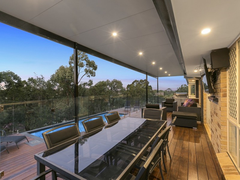 18 Bonin Close, Pacific Pines QLD 4211