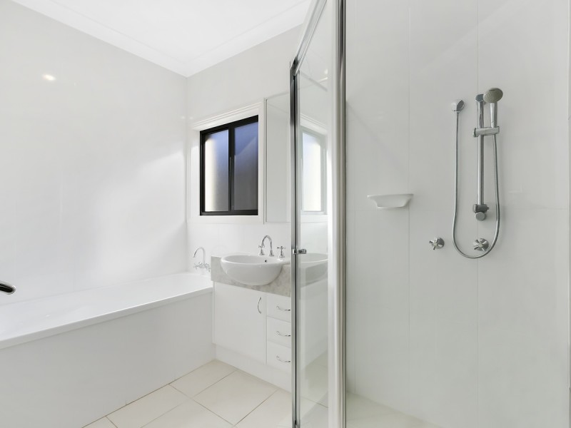 3 Ceil Circuit, Coomera Waters QLD 4209