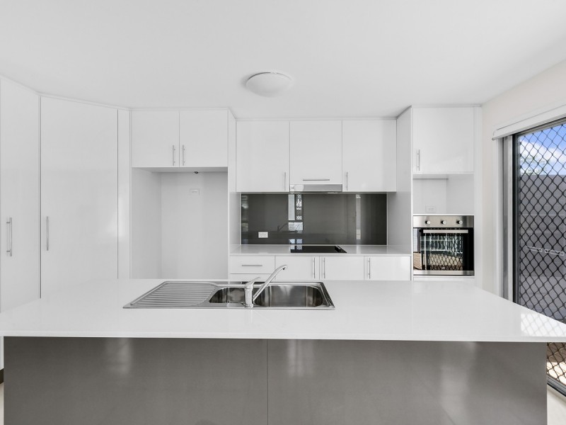 14/37 Witheren Circuit, Pacific Pines QLD 4211
