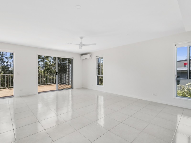 14/37 Witheren Circuit, Pacific Pines QLD 4211