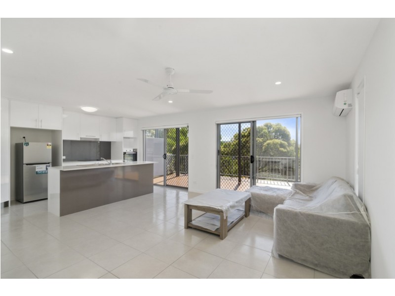 30/37 Witheren Circuit, Pacific Pines QLD 4211