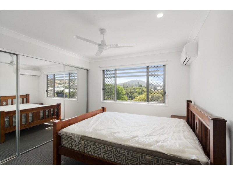 30/37 Witheren Circuit, Pacific Pines QLD 4211