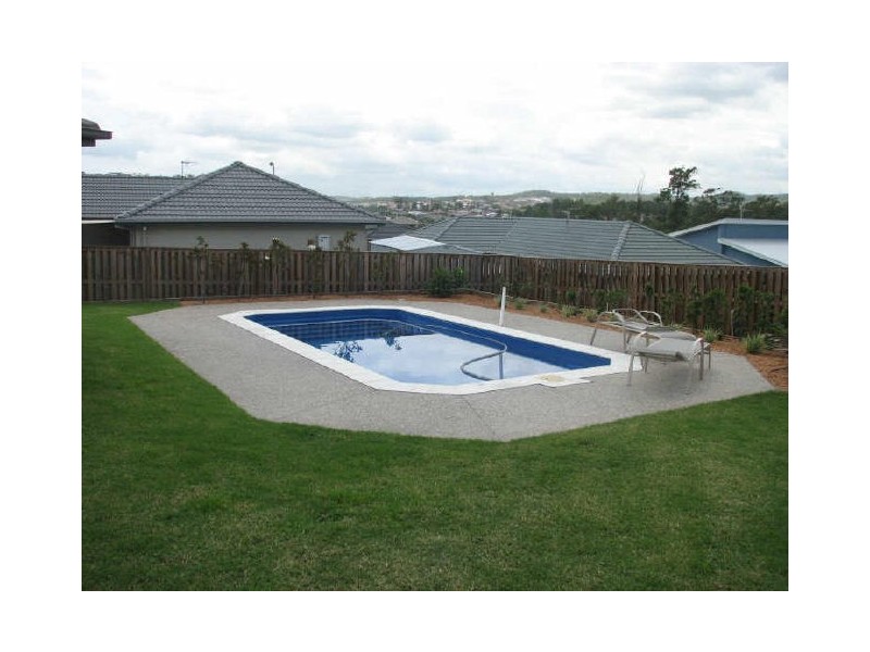 33 Shannonbrook Grove, Oxenford QLD 4210