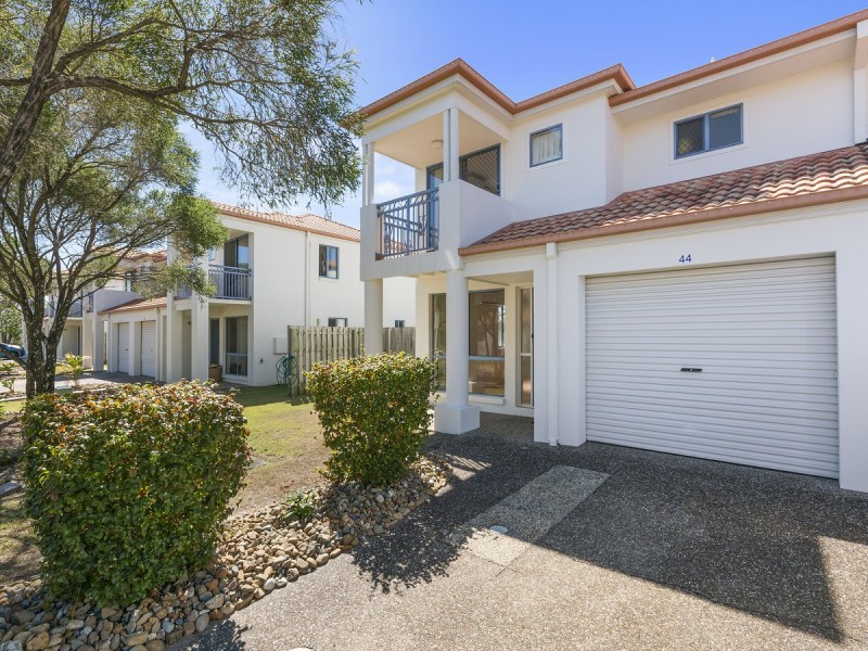 44/2 Studio Drive, Pacific Pines QLD 4211