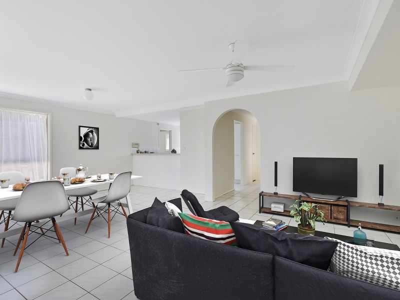 2/559 Pine Ridge Road, Biggera Waters QLD 4216