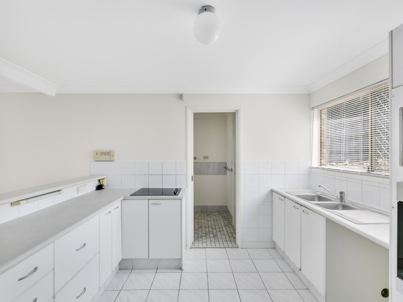 2/559 Pine Ridge Road, Biggera Waters QLD 4216