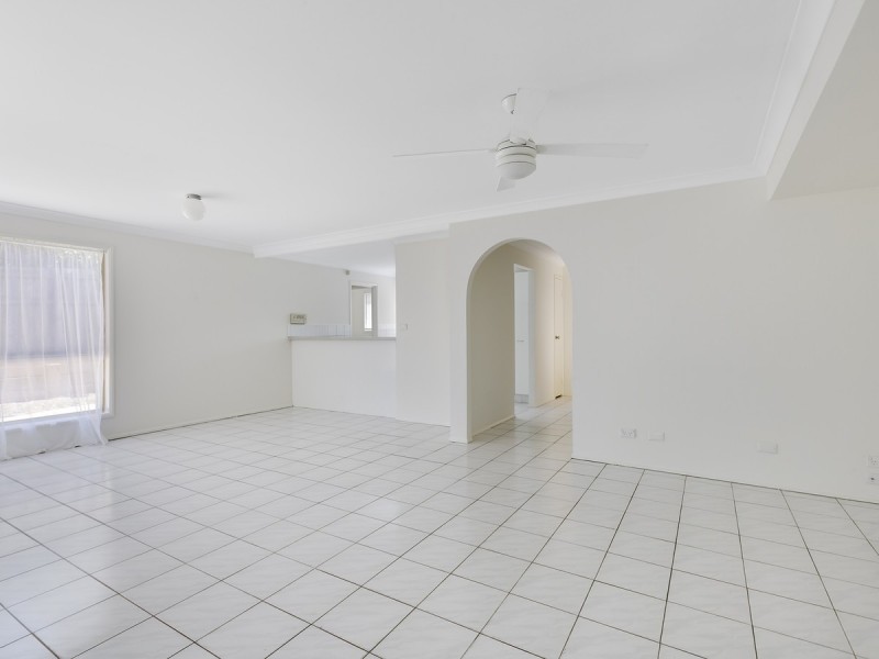 2/559 Pine Ridge Road, Biggera Waters QLD 4216