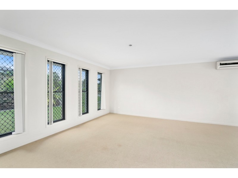 6 Angourie Crescent, Pacific Pines QLD 4211