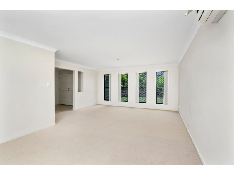 6 Angourie Crescent, Pacific Pines QLD 4211