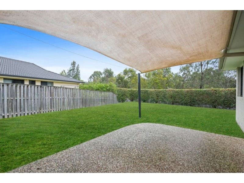 6 Angourie Crescent, Pacific Pines QLD 4211