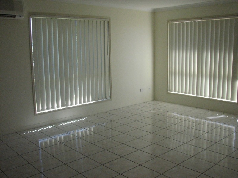 56 Manra Way, Pacific Pines QLD 4211