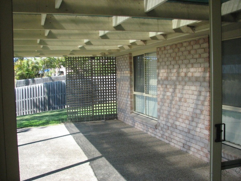 56 Manra Way, Pacific Pines QLD 4211