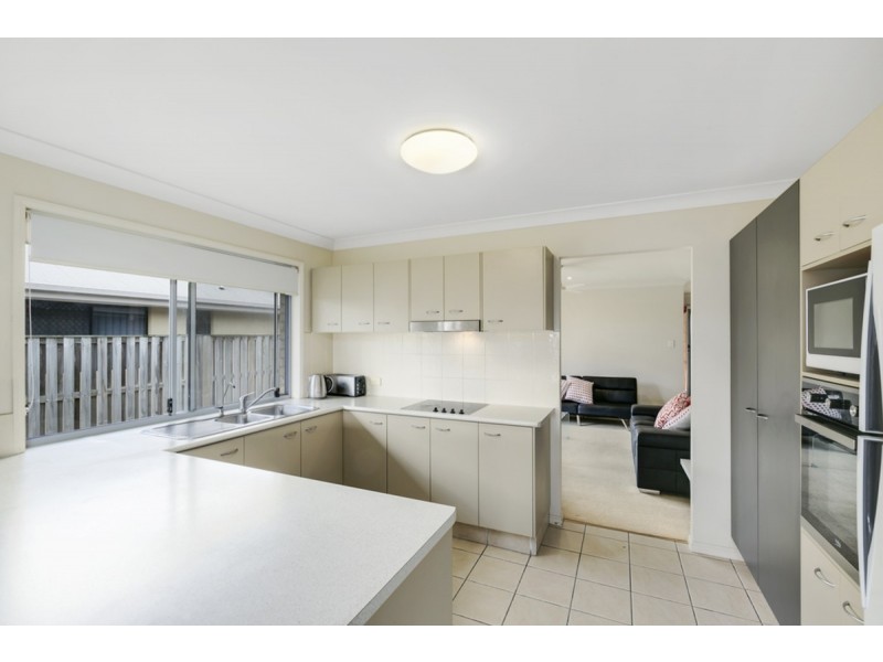 19 Tomah Street, Pacific Pines QLD 4211