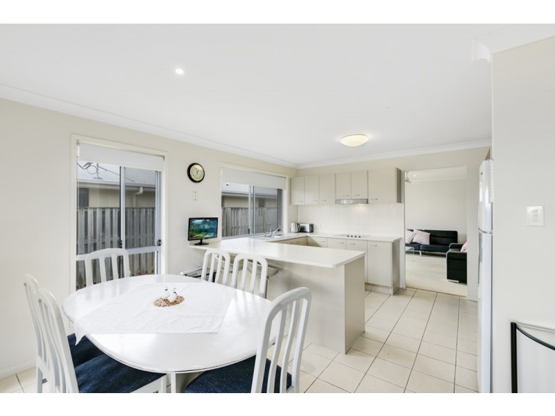 19 Tomah Street, Pacific Pines QLD 4211