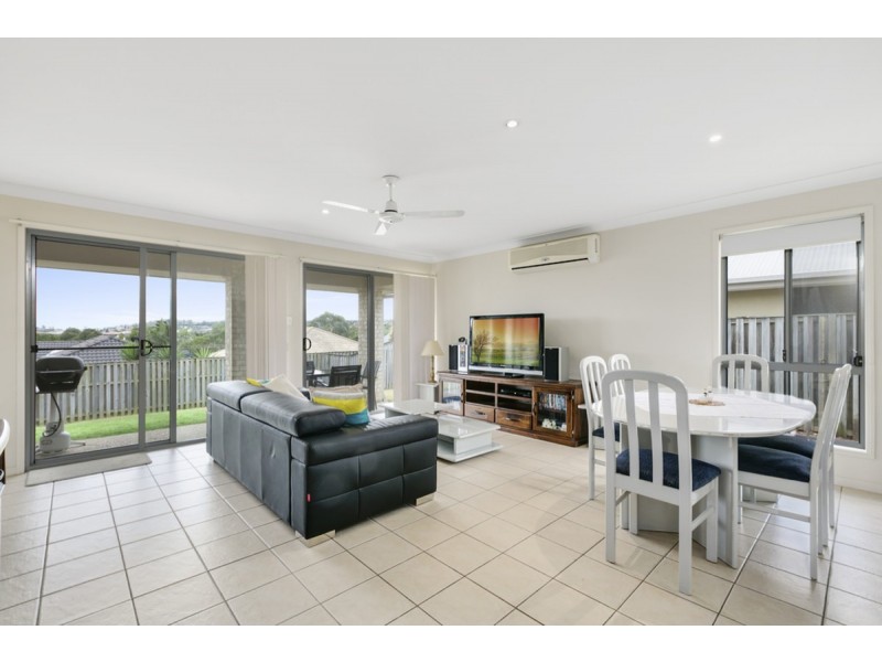 19 Tomah Street, Pacific Pines QLD 4211