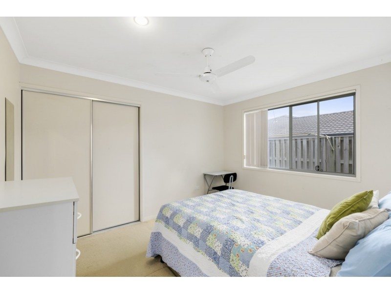 19 Tomah Street, Pacific Pines QLD 4211
