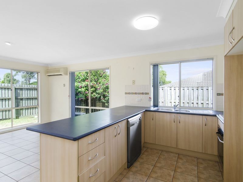 9 Murchison Street, Pacific Pines QLD 4211