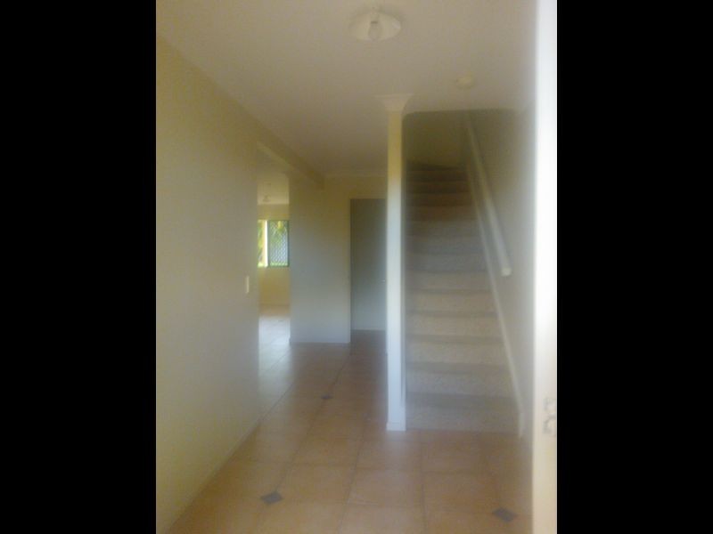 1/14 Crosby Avenue, Pacific Pines QLD 4211