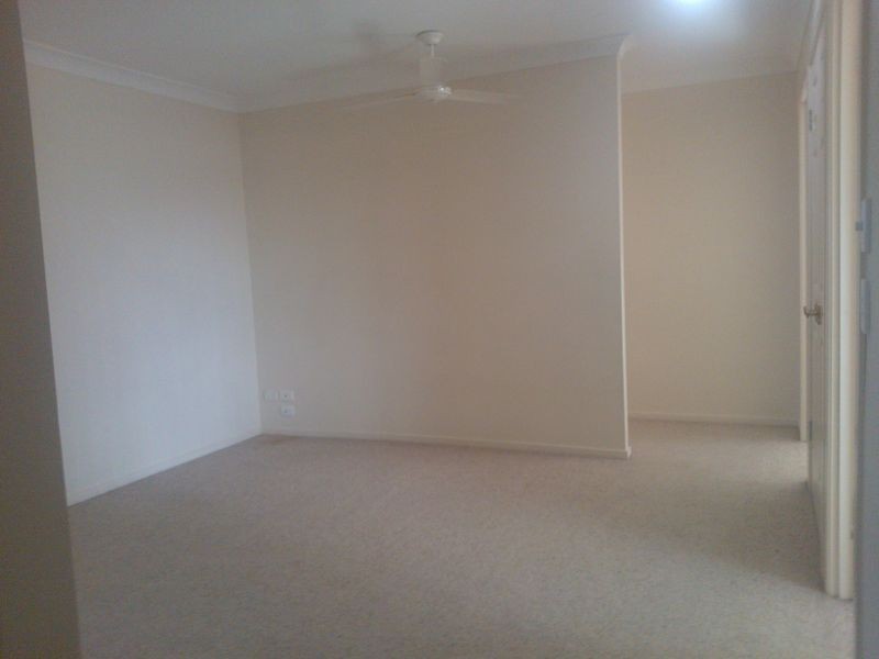 1/14 Crosby Avenue, Pacific Pines QLD 4211