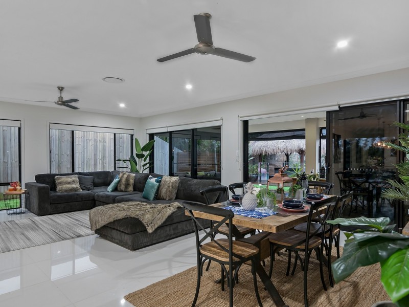 50 Fletcher Crescent, Pacific Pines QLD 4211