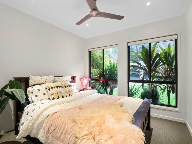 50 Fletcher Crescent, Pacific Pines QLD 4211