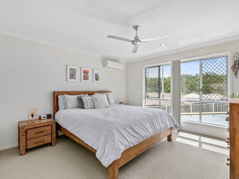 7 Maslin Chase, Pacific Pines QLD 4211